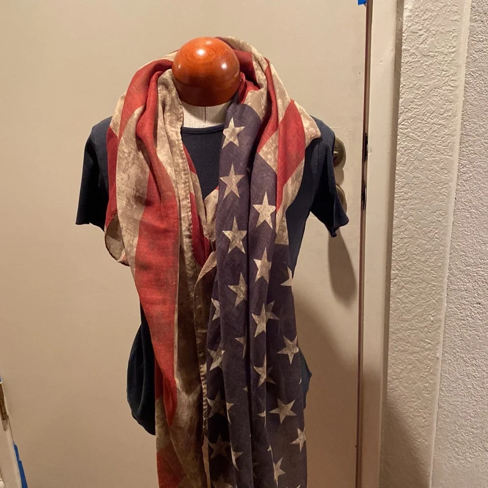 Independence Day iAmericana scarf or wrap . 
RED WHITE AND BLUE aged look - Picture 5 of 7